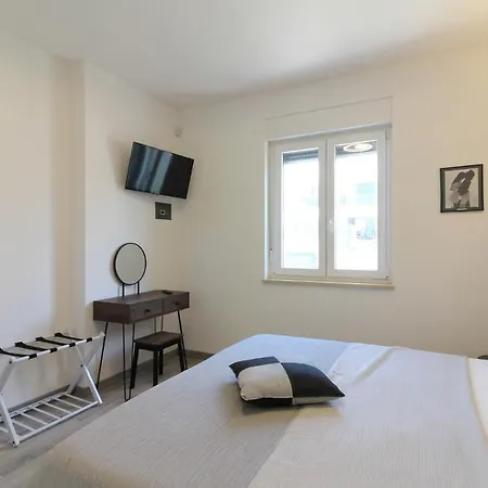 New Modern Riz With Private Pool Near The Town Center And By Wiibuk Pola