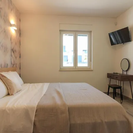 Villa New Modern Riz With Private Pool Near The Town Center And By Wiibuk Pola