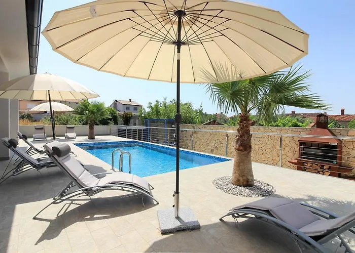 New Modern Riz With Private Pool Near The Town Center And By Wiibuk Vila *