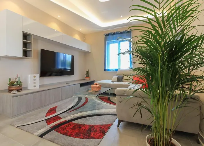 New Modern Riz With Private Pool Near The Town Center And By Wiibuk Willa Pula