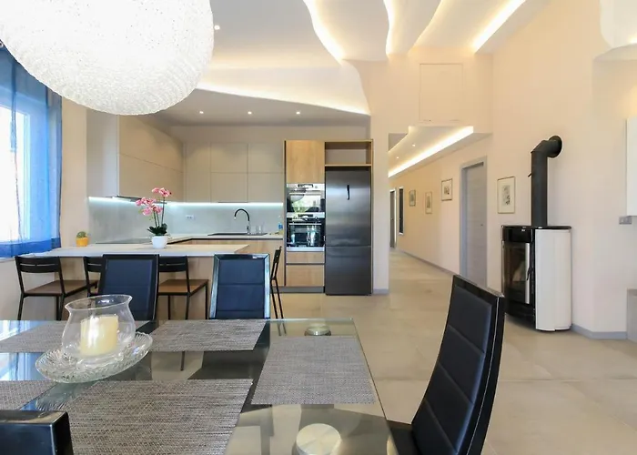 New Modern Riz With Private Pool Near The Town Center And By Wiibuk