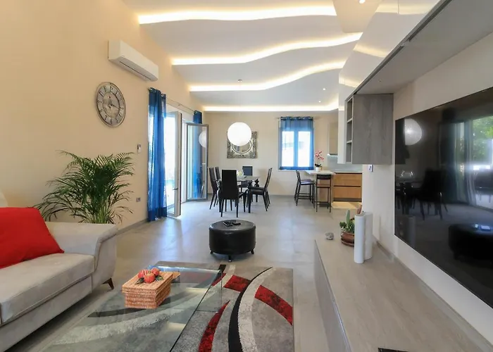 New Modern Riz With Private Pool Near The Town Center And By Wiibuk Villa *