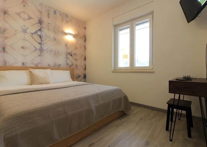 Villa New Modern Riz With Private Pool Near The Town Center And By Wiibuk Pula