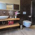 Villa New Modern Riz With Private Pool Near The Town Center And By Wiibuk Pula